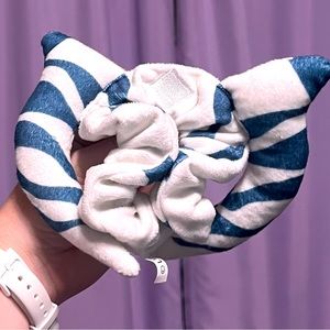 Ahsoka scrunchie